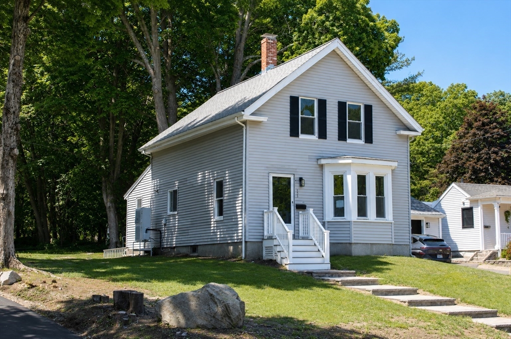 153 Union, Randolph, Massachusetts, 3 Bedrooms Bedrooms, 7 Rooms Rooms,2.5 BathroomsBathrooms,Residential,For Sale,Union,73529858
