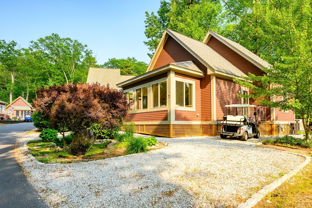 7 White Pine Knoll, Westford, Massachusetts, 2 Bedrooms Bedrooms, 3 Rooms Rooms,1 BathroomBathrooms,Residential Lease,For Rent,White Pine Knoll,73529912