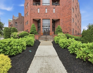 44 Elm Street, Worcester, Massachusetts, 1 Bedroom Bedrooms, 3 Rooms Rooms,1 BathroomBathrooms,Residential,For Sale,Elm Street,73529558
