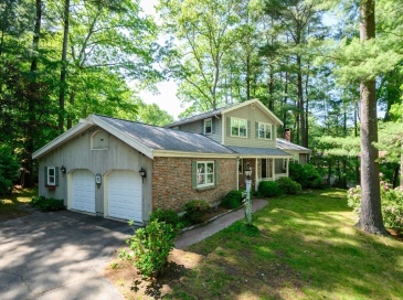 371 Gardner St, Hingham, Massachusetts, 4 Bedrooms Bedrooms, 8 Rooms Rooms,1.5 BathroomsBathrooms,Residential,For Sale,Gardner St,73529568