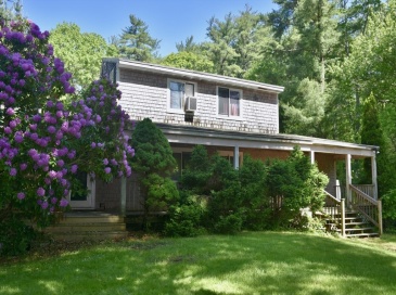 19 South Kingman Street, Lakeville, Massachusetts, 3 Bedrooms Bedrooms, 6 Rooms Rooms,2 BathroomsBathrooms,Residential,For Sale,South Kingman Street,73529929 19 South Kingman Street, Lakeville, Massachusetts, 3 Bedrooms Bedrooms, 6 Rooms Rooms,2 BathroomsBathrooms,Residential,For Sale,South Kingman Street,73529929