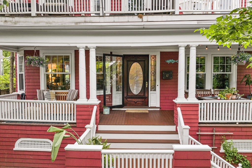 17 Powder House Ter, Somerville, Massachusetts, 3 Bedrooms Bedrooms, 10 Rooms Rooms,2 BathroomsBathrooms,Residential,For Sale,Powder House Ter,73529573