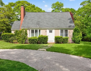 16 Maple Road, Barnstable, Massachusetts, 4 Bedrooms Bedrooms, 9 Rooms Rooms,2 BathroomsBathrooms,Residential,For Sale,Maple Road,73529809