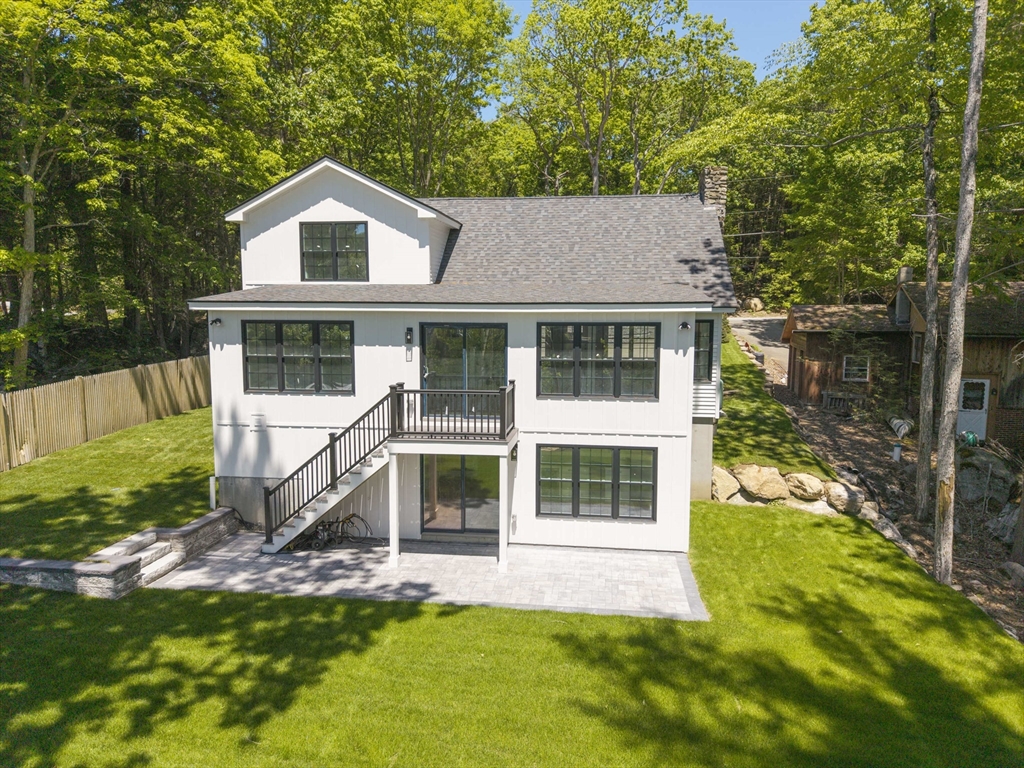 39 Lakeview Dr, Nottingham, New Hampshire, 3 Bedrooms Bedrooms, 14 Rooms Rooms,3.5 BathroomsBathrooms,Residential,For Sale,Lakeview Dr,73529914