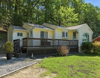 116 White Pond Rd, Stow, Massachusetts, 2 Bedrooms Bedrooms, 5 Rooms Rooms,1 BathroomBathrooms,Residential,For Sale,White Pond Rd,73529957