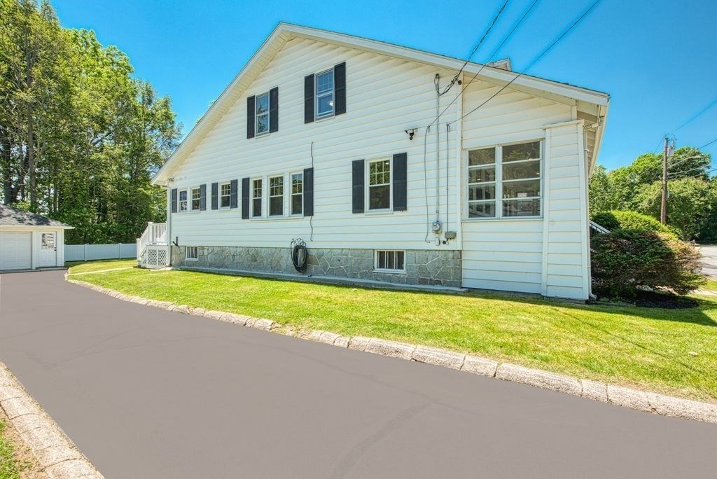54 Verne Street, Brockton, Massachusetts, 5 Bedrooms Bedrooms, 9 Rooms Rooms,2 BathroomsBathrooms,Residential,For Sale,Verne Street,73529758