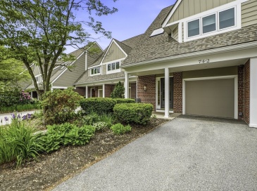 74 S Quinsigamond Ave, Shrewsbury, Massachusetts, 2 Bedrooms Bedrooms, 6 Rooms Rooms,2.5 BathroomsBathrooms,Residential,For Sale,S Quinsigamond Ave,73529977