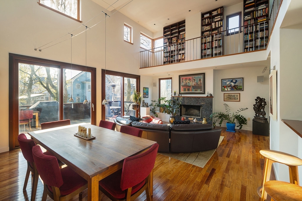 10 Newell St, Cambridge, Massachusetts, 5 Bedrooms Bedrooms, 10 Rooms Rooms,3.5 BathroomsBathrooms,Residential,For Sale,Newell St,73529830