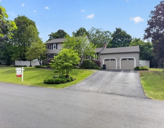 19 Tilton Ln, Andover, Massachusetts, 3 Bedrooms Bedrooms, 7 Rooms Rooms,2.5 BathroomsBathrooms,Residential,For Sale,Tilton Ln,73529833