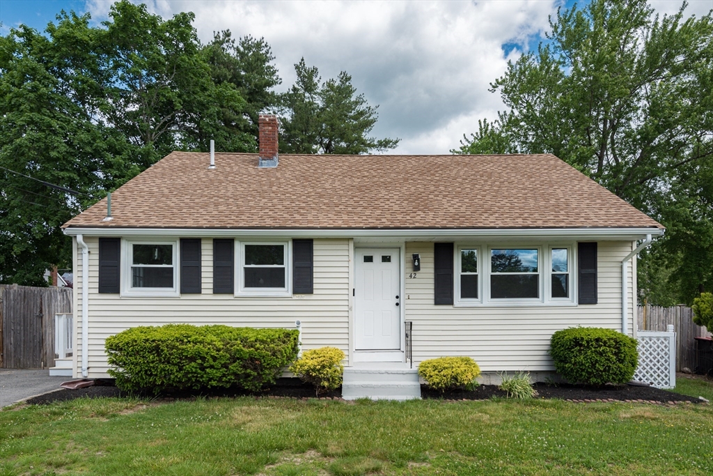 42 Pratt St, Brockton, Massachusetts, 3 Bedrooms Bedrooms, 5 Rooms Rooms,1.5 BathroomsBathrooms,Residential,For Sale,Pratt St,73529845