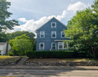 137 Central Avenue, Needham, Massachusetts, 3 Bedrooms Bedrooms, 7 Rooms Rooms,1 BathroomBathrooms,Residential Lease,For Rent,Central Avenue,73530011