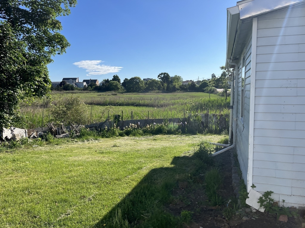 576 Sea St, Quincy, Massachusetts, 3 Bedrooms Bedrooms, 5 Rooms Rooms,1 BathroomBathrooms,Residential,For Sale,Sea St,73529851