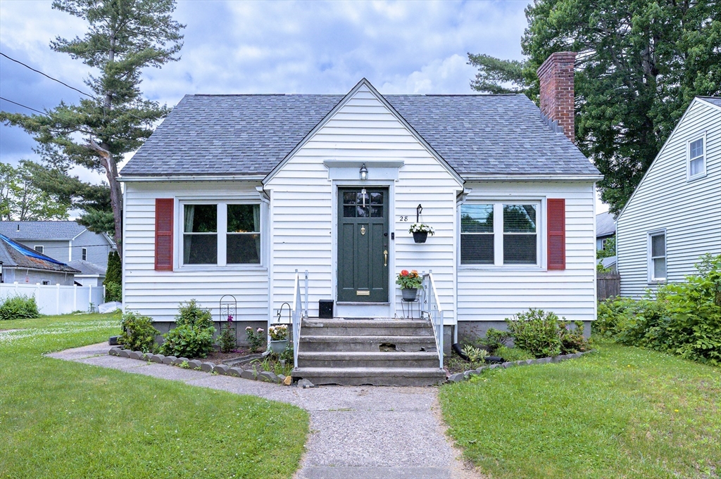 28 Bither St, Springfield, Massachusetts, 3 Bedrooms Bedrooms, 6 Rooms Rooms,1.5 BathroomsBathrooms,Residential,For Sale,Bither St,73529395