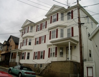 19 Lexington, Fall River, Massachusetts, 2 Bedrooms Bedrooms, 4 Rooms Rooms,1 BathroomBathrooms,Residential Lease,For Rent,Lexington,73530030