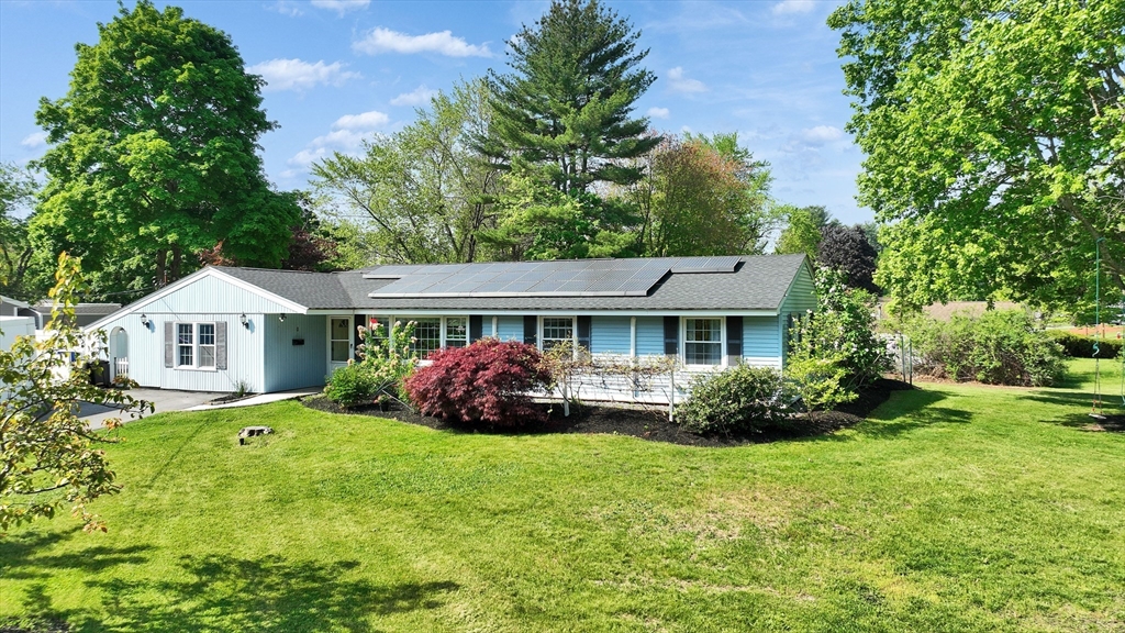 1 Derringer Rd, Chelmsford, Massachusetts, 3 Bedrooms Bedrooms, 9 Rooms Rooms,1.5 BathroomsBathrooms,Residential,For Sale,Derringer Rd,73529673