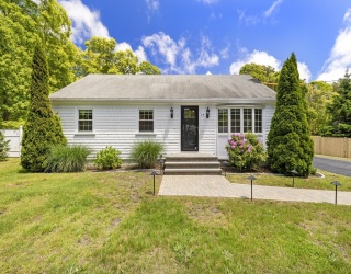 17 Kings Way, Orleans, Massachusetts, 3 Bedrooms Bedrooms, 5 Rooms Rooms,2 BathroomsBathrooms,Residential,For Sale,Kings Way,73529666