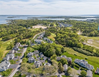 8 Oakmont Drive, Wareham, Massachusetts, 2 Bedrooms Bedrooms, 5 Rooms Rooms,2.5 BathroomsBathrooms,Residential,For Sale,Oakmont Drive,73530052