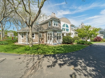 8 Oakmont Drive, Wareham, Massachusetts, 2 Bedrooms Bedrooms, 5 Rooms Rooms,2.5 BathroomsBathrooms,Residential,For Sale,Oakmont Drive,73530052