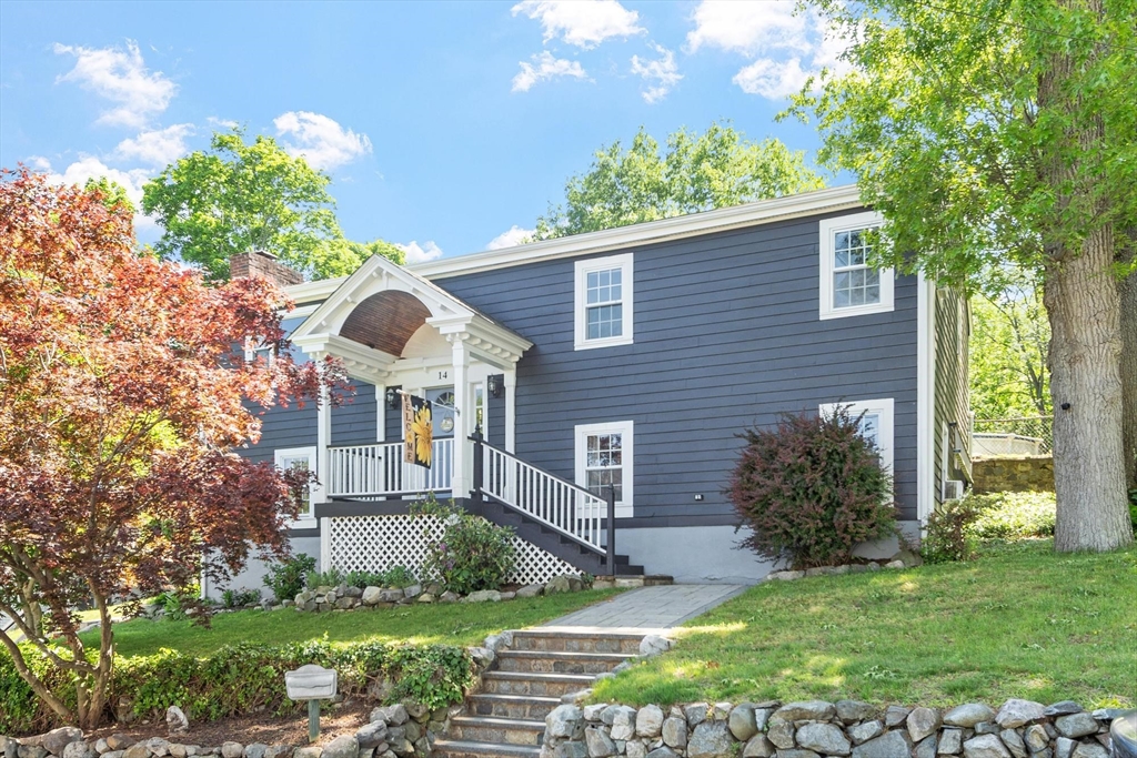 14 Rockwood Street, Melrose, Massachusetts, 3 Bedrooms Bedrooms, 7 Rooms Rooms,2 BathroomsBathrooms,Residential,For Sale,Rockwood Street,73529452