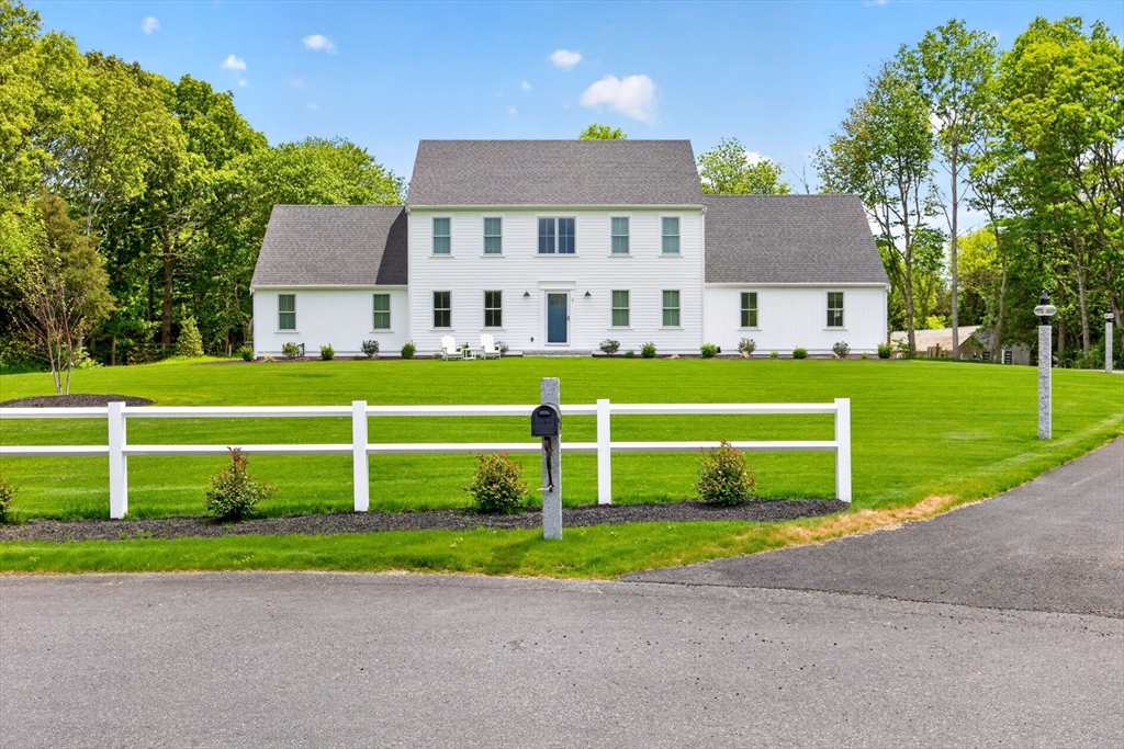 4 Gimme Circle, Sandwich, Massachusetts, 4 Bedrooms Bedrooms, 8 Rooms Rooms,3 BathroomsBathrooms,Residential,For Sale,Gimme Circle,73530091