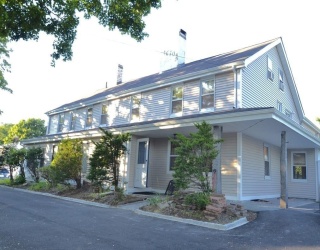 639 Lincoln St., Waltham, Massachusetts, 2 Bedrooms Bedrooms, 6 Rooms Rooms,1 BathroomBathrooms,Residential Lease,For Rent,Lincoln St.,73530100