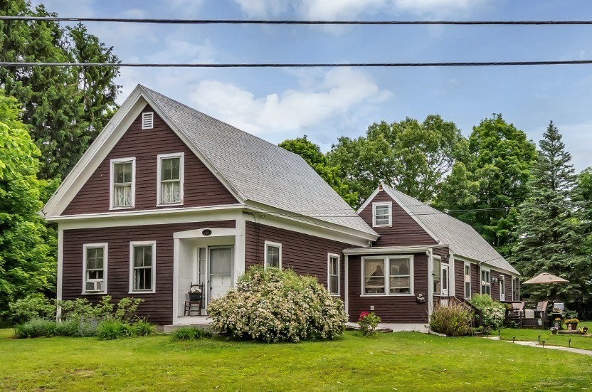 53 Long Pond Rd, Tyngsborough, Massachusetts, 5 Bedrooms Bedrooms, 8 Rooms Rooms,1 BathroomBathrooms,Residential,For Sale,Long Pond Rd,73530134