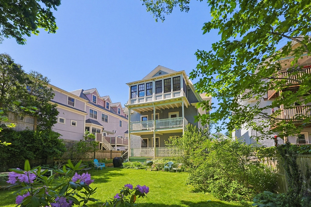39 Sedgwick St, Boston, Massachusetts, 2 Bedrooms Bedrooms, 5 Rooms Rooms,1 BathroomBathrooms,Residential,For Sale,Sedgwick St,73530061