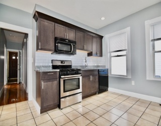 21 Treadway Road, Boston, Massachusetts, 2 Bedrooms Bedrooms, 6 Rooms Rooms,1 BathroomBathrooms,Residential Lease,For Rent,Treadway Road,73530170