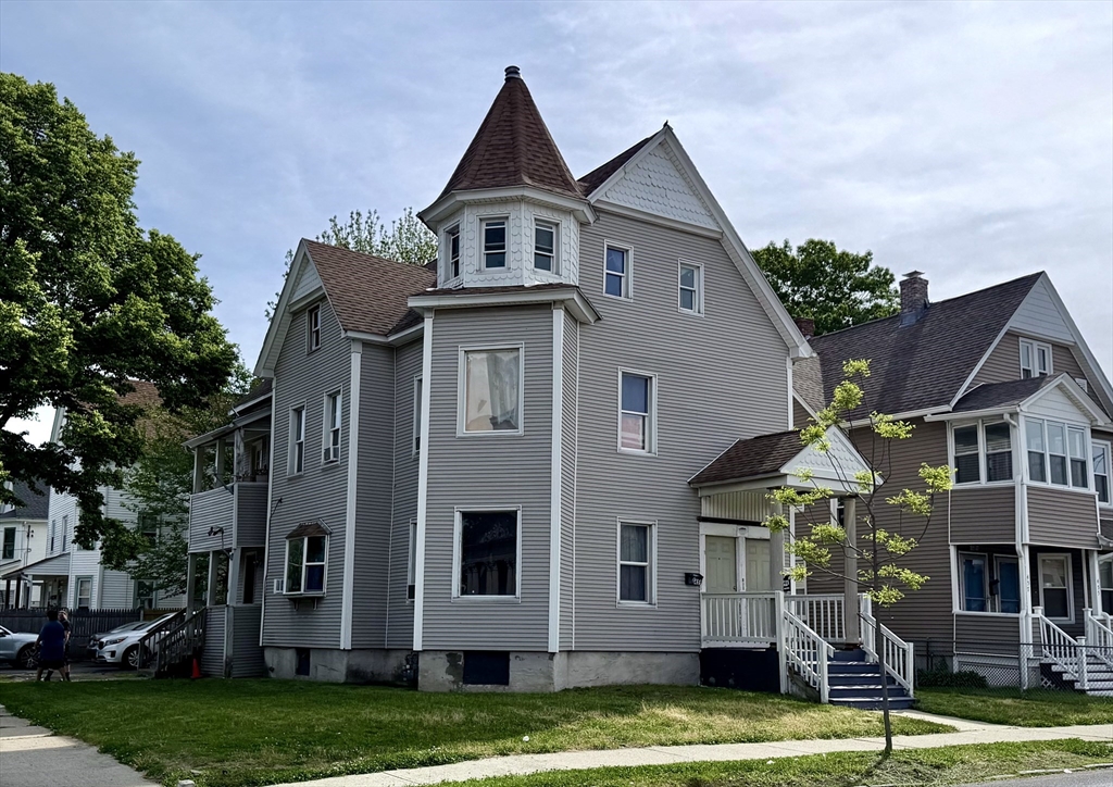 459-461 Armory St, Springfield, Massachusetts, 9 Bedrooms Bedrooms, 15 Rooms Rooms,3 BathroomsBathrooms,Residential Income,For Sale,Armory St,73530208