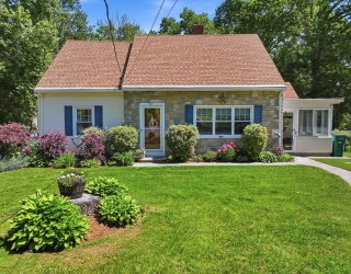 67 Thurston Ave, Northbridge, Massachusetts, 4 Bedrooms Bedrooms, 6 Rooms Rooms,2 BathroomsBathrooms,Residential,For Sale,Thurston Ave,73530244