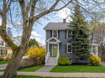 135 Essex Street, Beverly, Massachusetts, 3 Bedrooms Bedrooms, 7 Rooms Rooms,1.5 BathroomsBathrooms,Residential,For Sale,Essex Street,73509679