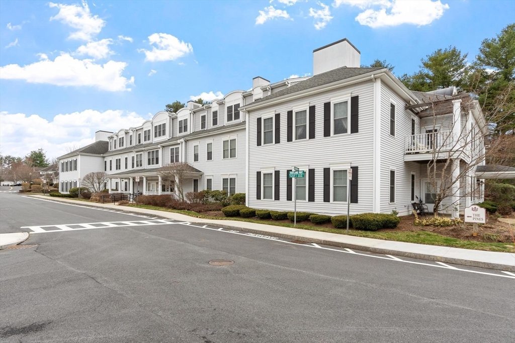 27 Hartland Way, Acton, Massachusetts, 2 Bedrooms Bedrooms, 4 Rooms Rooms,1.5 BathroomsBathrooms,Residential,For Sale,Hartland Way,73497647