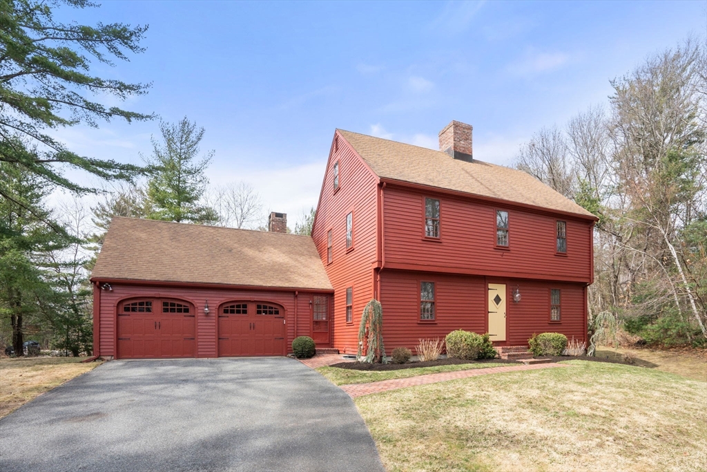 26 Bowsprit Ln, Duxbury, Massachusetts, 4 Bedrooms Bedrooms, 9 Rooms Rooms,3 BathroomsBathrooms,Residential,For Sale,Bowsprit Ln,73494636