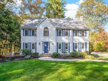 2 Macquarrie Lane, Westford, Massachusetts, 4 Bedrooms Bedrooms, 10 Rooms Rooms,2.5 BathroomsBathrooms,Residential,For Sale,Macquarrie Lane,73497590
