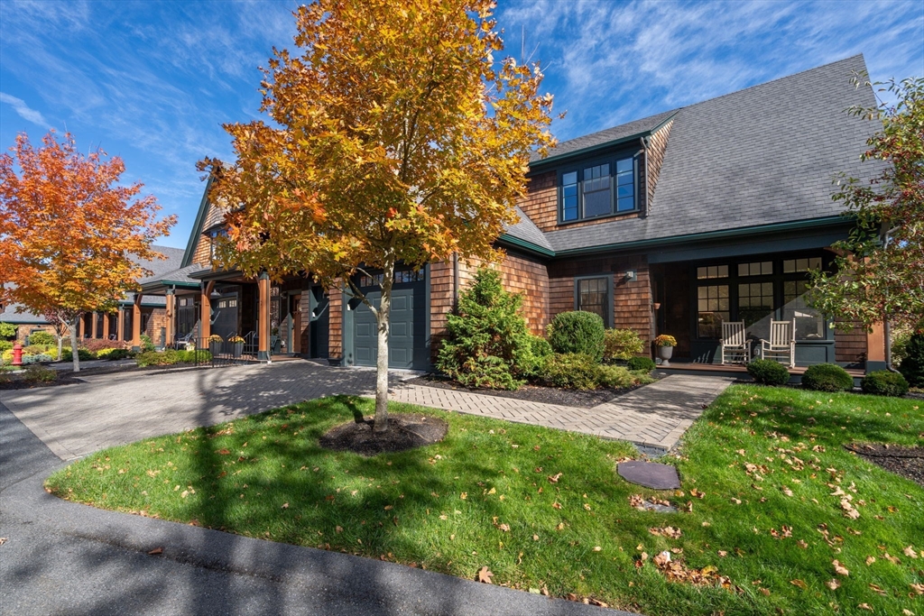 1 Abbey Road, Sherborn, Massachusetts, 2 Bedrooms Bedrooms, 6 Rooms Rooms,2.5 BathroomsBathrooms,Residential,For Sale,Abbey Road,73504980