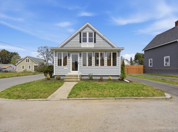 44 Frontenac St, Springfield, Massachusetts, 4 Bedrooms Bedrooms, 6 Rooms Rooms,2 BathroomsBathrooms,Residential,For Sale,Frontenac St,73511484 44 Frontenac St, Springfield, Massachusetts, 4 Bedrooms Bedrooms, 6 Rooms Rooms,2 BathroomsBathrooms,Residential,For Sale,Frontenac St,73511484