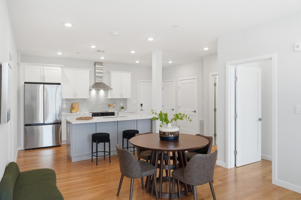 267 Old Colony, Boston, Massachusetts, 2 Bedrooms Bedrooms, 5 Rooms Rooms,2 BathroomsBathrooms,Residential,For Sale,Old Colony,73530251