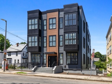 4471 Washington St, Boston, Massachusetts, 2 Bedrooms Bedrooms, 4 Rooms Rooms,2 BathroomsBathrooms,Residential,For Sale,Washington St,73530270