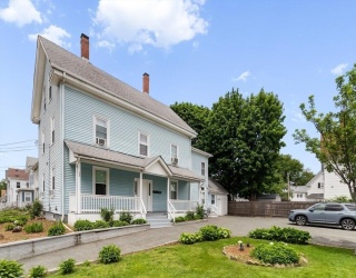 33 Warren St, Peabody, Massachusetts, 8 Bedrooms Bedrooms, 12 Rooms Rooms,2 BathroomsBathrooms,Residential Income,For Sale,Warren St,73530338