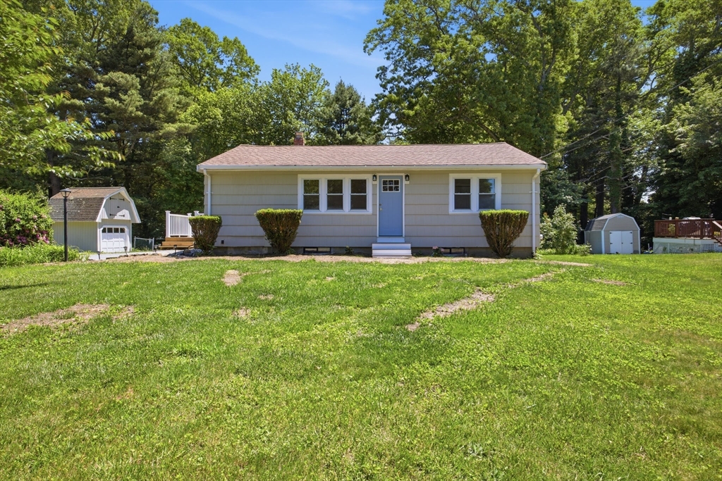 63 Pine Tree Lane, Pembroke, Massachusetts, 3 Bedrooms Bedrooms, 5 Rooms Rooms,1 BathroomBathrooms,Residential,For Sale,Pine Tree Lane,73530347