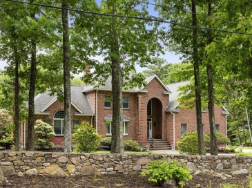 211 Saddle Hill Road, Hopkinton, Massachusetts, 3 Bedrooms Bedrooms, 9 Rooms Rooms,3.5 BathroomsBathrooms,Residential,For Sale,Saddle Hill Road,73530391