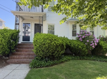 23 Stearns, Watertown, Massachusetts, 2 Bedrooms Bedrooms, 5 Rooms Rooms,1 BathroomBathrooms,Residential Lease,For Rent,Stearns,73530401