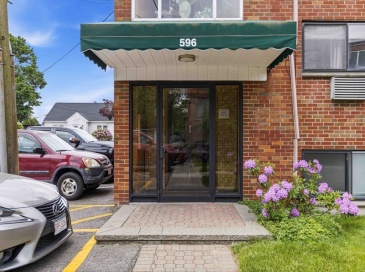 596 American Legion Hwy, Boston, Massachusetts, 1 Bedroom Bedrooms, 4 Rooms Rooms,1 BathroomBathrooms,Residential,For Sale,American Legion Hwy,73530585