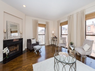 201 Newbury St, Boston, Massachusetts, 1 Bedroom Bedrooms, 4 Rooms Rooms,1 BathroomBathrooms,Residential Lease,For Rent,Newbury St,73530603