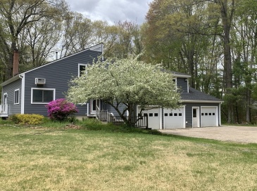 38 Way To The River Rd, West Newbury, Massachusetts, 5 Bedrooms Bedrooms, 11 Rooms Rooms,4 BathroomsBathrooms,Residential,For Sale,Way To The River Rd,73530608