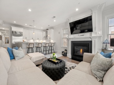 844 East 4th Street, Boston, Massachusetts, 2 Bedrooms Bedrooms, 4 Rooms Rooms,2 BathroomsBathrooms,Residential,For Sale,East 4th Street,73502460