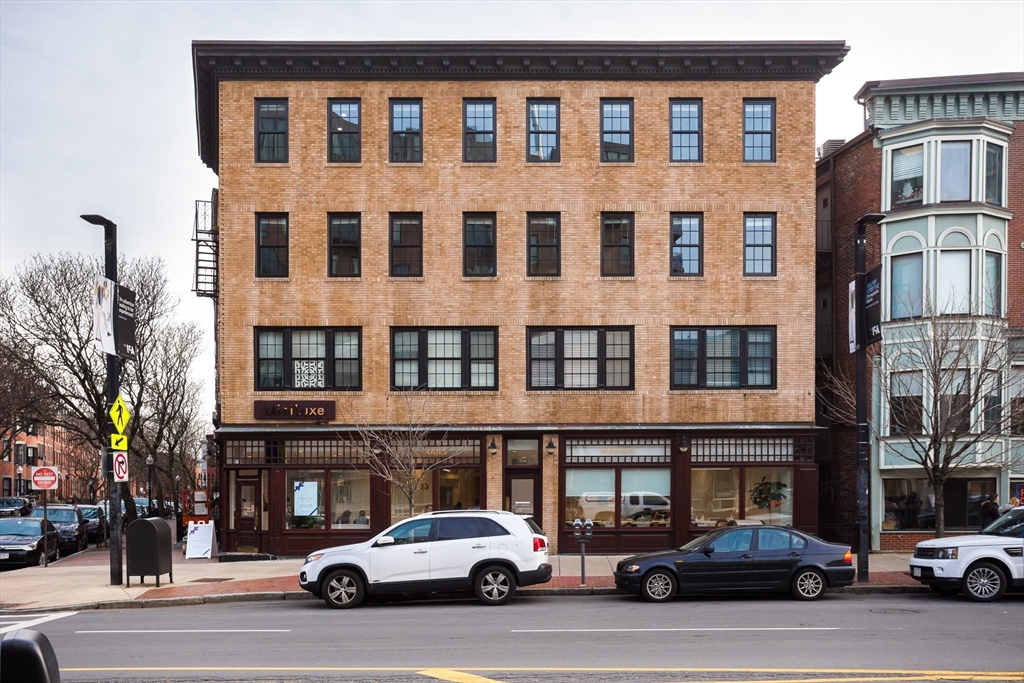534 Tremont St., Boston, Massachusetts, 2 Bedrooms Bedrooms, 4 Rooms Rooms,1 BathroomBathrooms,Residential Lease,For Rent,Tremont St.,73498523