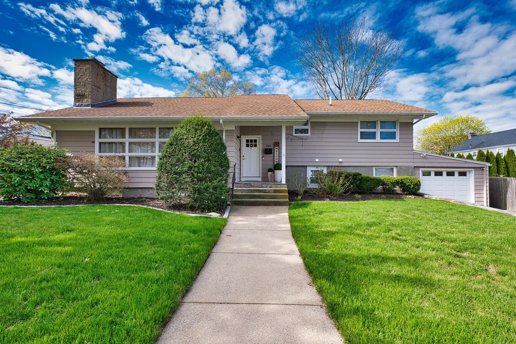 349 Harvard St, Fall River, Massachusetts, 3 Bedrooms Bedrooms, 6 Rooms Rooms,2 BathroomsBathrooms,Residential,For Sale,Harvard St,73511995