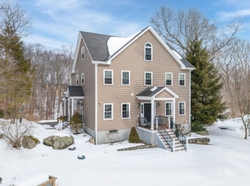 69 Pearson Dr, Newbury, Massachusetts, 4 Bedrooms Bedrooms, 8 Rooms Rooms,2.5 BathroomsBathrooms,Residential,For Sale,Pearson Dr,73481898