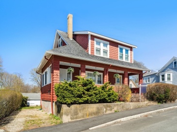 16 Highland Street, Gloucester, Massachusetts, 3 Bedrooms Bedrooms, 10 Rooms Rooms,1.5 BathroomsBathrooms,Residential,For Sale,Highland Street,73503364